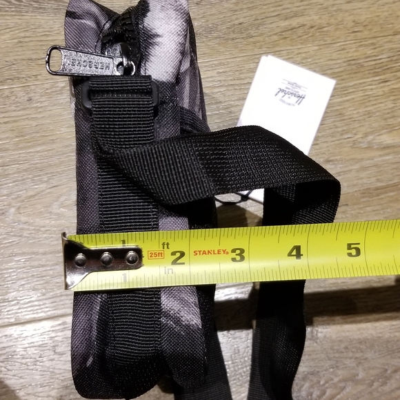 Herschel Supply Company cross bag - Picture 3 of 5